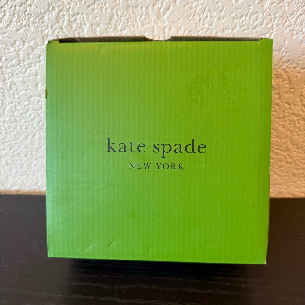 Kate Spade M/L  Adventure Stripe Pet Bowl - Picture 11 of 13